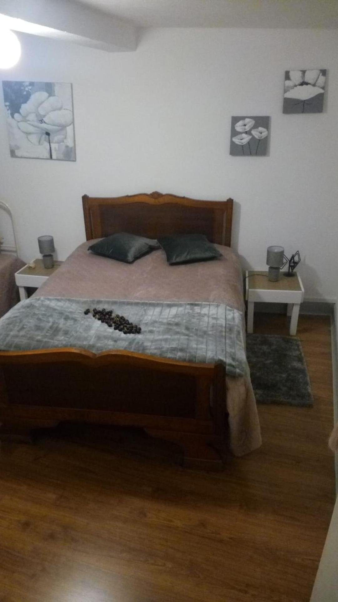 Casa Largo Da Praca Villa Alcongosta Bagian luar foto